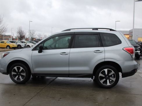 Used 2018 Subaru Forester 2.5i w/ Alloy Wheel Package image 4