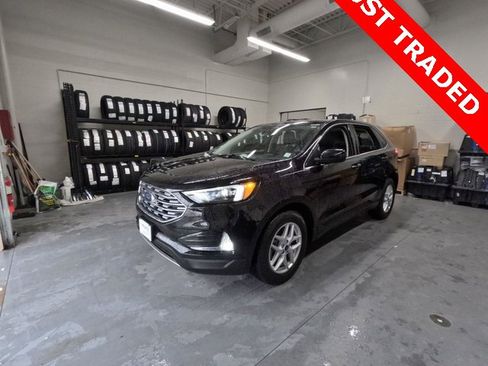 Used 2022 Ford Edge SEL w/ Convenience Package image 2