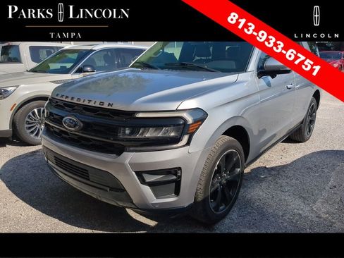 Used 2023 Ford Expedition Limited RWD image 3