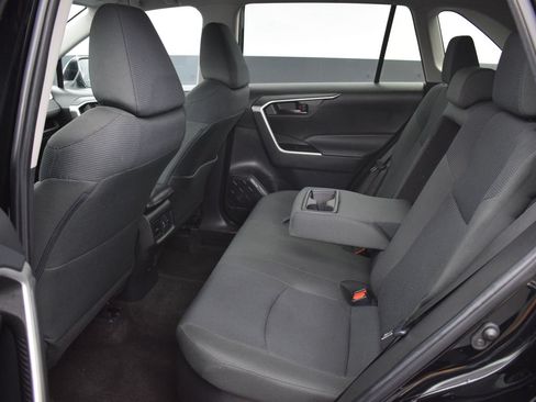 Used 2023 Toyota RAV4 LE AWD/4WD image 12