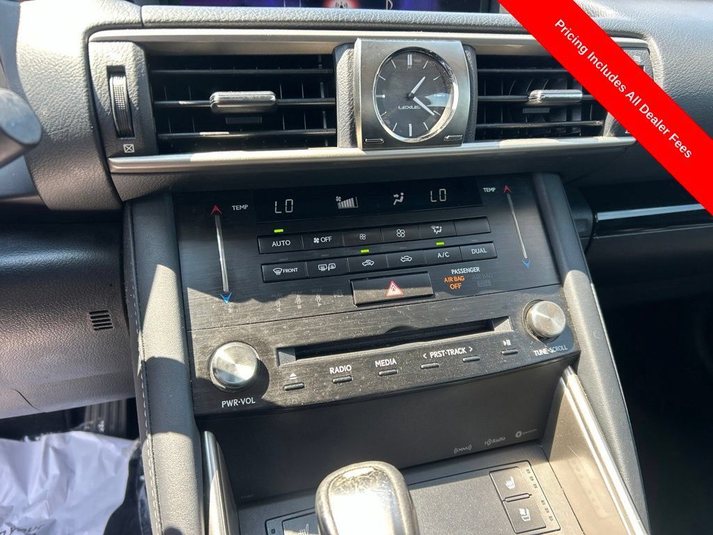 Used 2017 Lexus IS 200t w/ Premium Package RWD image 13