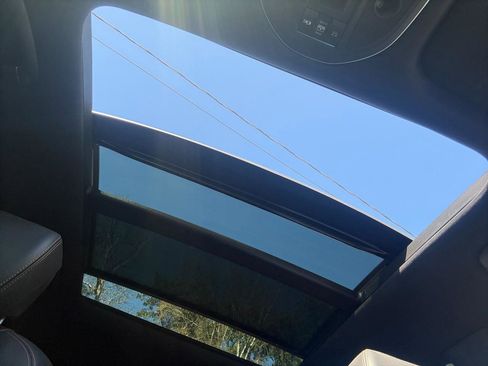 Used 2018 Genesis G80 3.3T Sport image 46