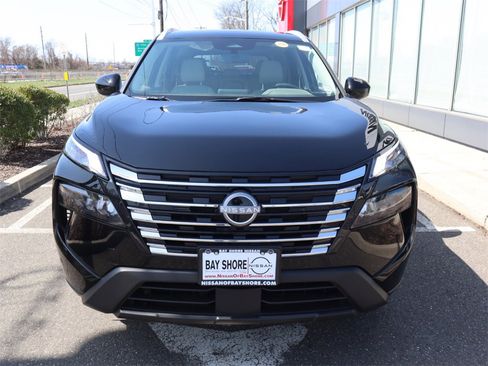 Certified 2025 Nissan Rogue SV w/ SV Premium Package image 5