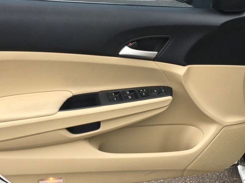 Used 2011 Honda Accord LX-P image 17