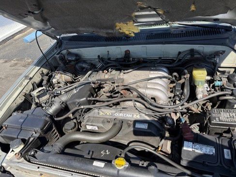 Used 2000 Toyota 4Runner Limited AWD/4WD image 8