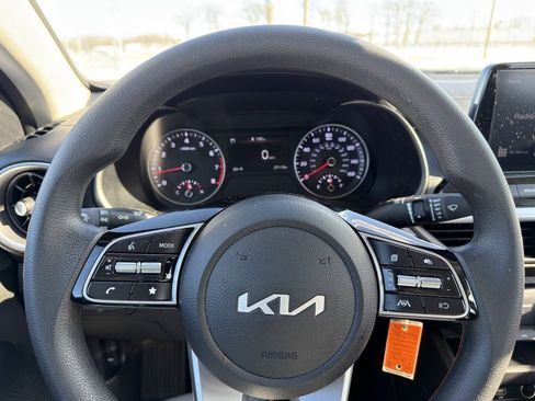 Used 2023 Kia Forte LXS w/ LXS Technology Package image 41