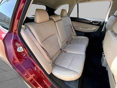 Used 2016 Subaru Outback 2.5i Limited AWD/4WD image 20