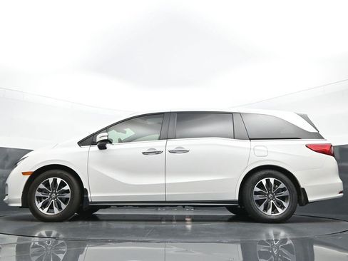 Used 2024 Honda Odyssey EX-L image 25