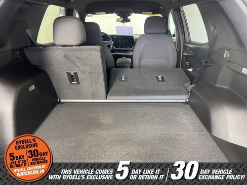 Certified 2025 Chevrolet Equinox LT w/ LPO, Floor Liner Package image 24