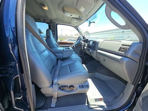 Used 2004 Ford F250 Lariat AWD/4WD image 6