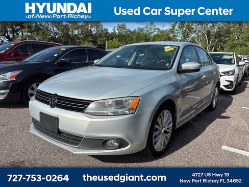Used 2011 Volkswagen Jetta SEL image 1