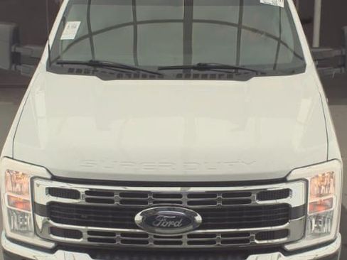 Used 2024 Ford F250 XLT w/ FX4 Off-Road Package AWD/4WD image 2