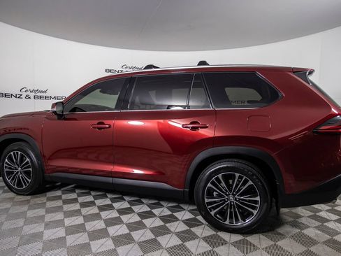 Used 2025 Toyota Grand Highlander AWD Hybrid image 13