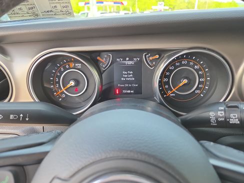Certified 2018 Jeep Wrangler Unlimited Sport S AWD/4WD image 25