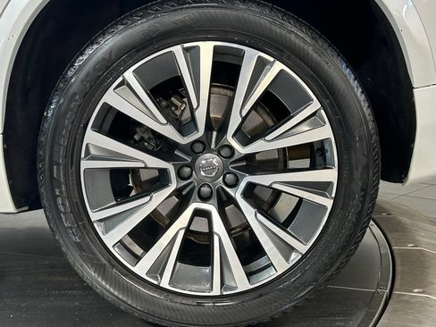 Used 2020 Volvo XC90 T5 Momentum w/ Protection Package Premier AWD/4WD image 23