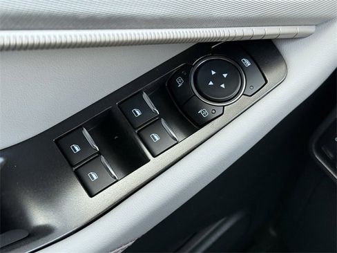 New 2026 Ford Explorer Active w/ Active Comfort Package image 24