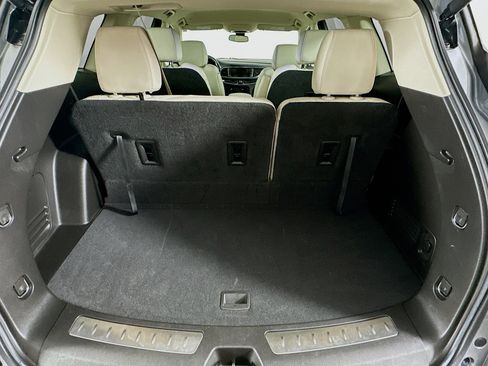 Used 2023 Buick Enclave Essence image 30
