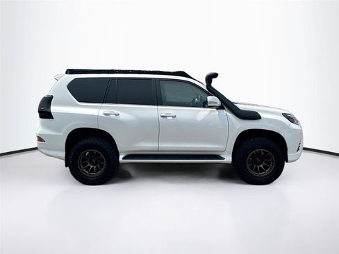 Used 2021 Lexus GX 460 Premium w/ Premium Package image 8