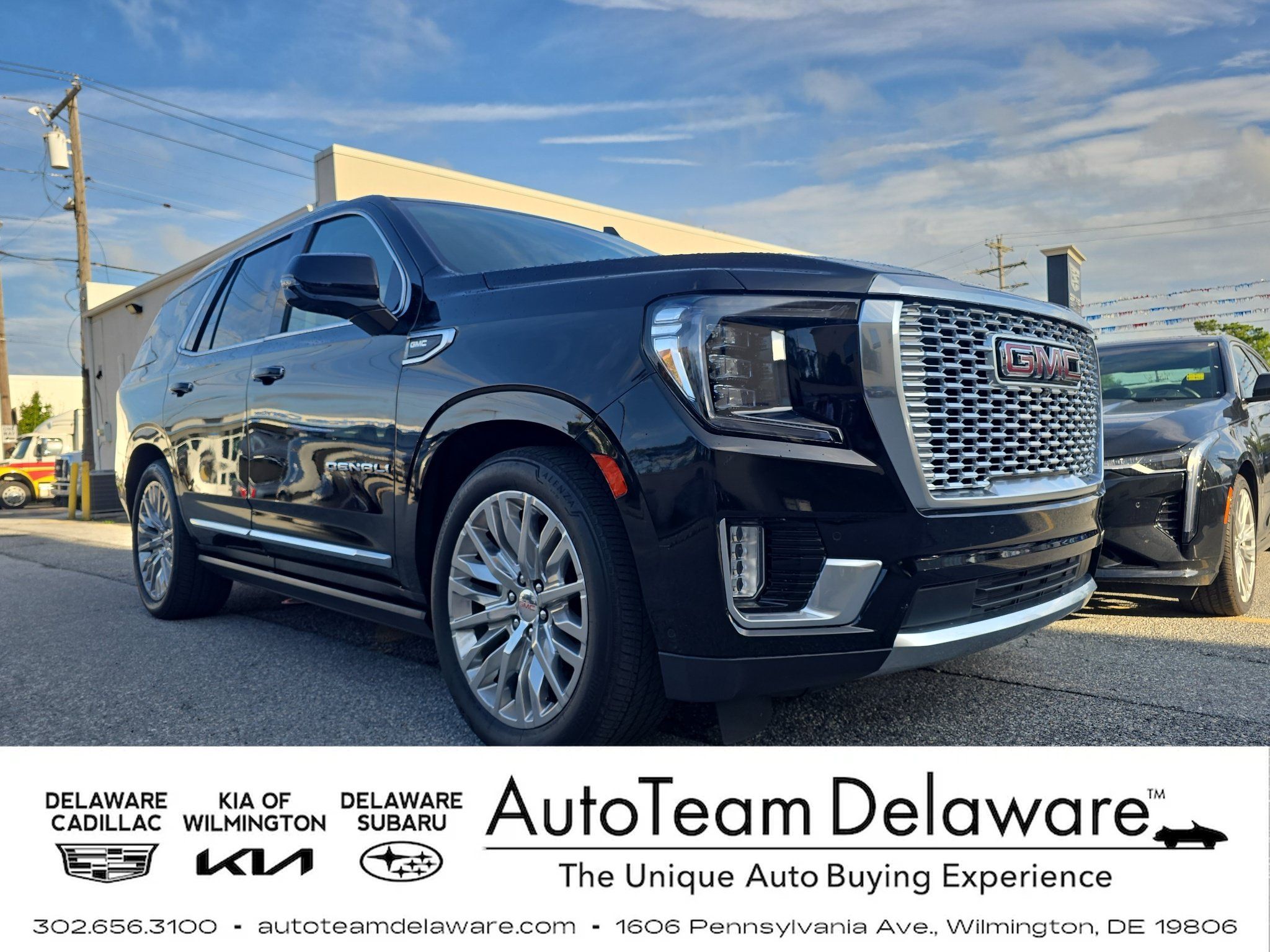 Used 2023 GMC Yukon Denali w/ Denali Reserve Package AWD/4WD image 1