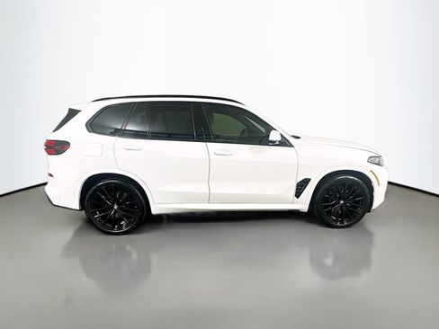 Used 2024 BMW X5 xDrive40i w/ M Sport Package AWD/4WD image 4