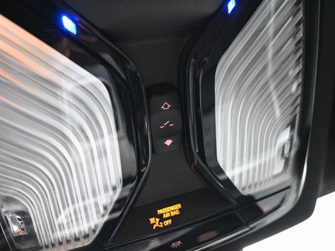 Used 2021 BMW 330i xDrive Sedan w/ Convenience Package image 17