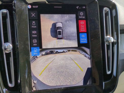 New 2026 Volvo XC40 B5 Ultra w/ Protection Package Premier image 19