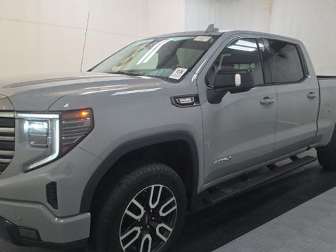 Used 2024 GMC Sierra 1500 AT4 AWD/4WD image 1