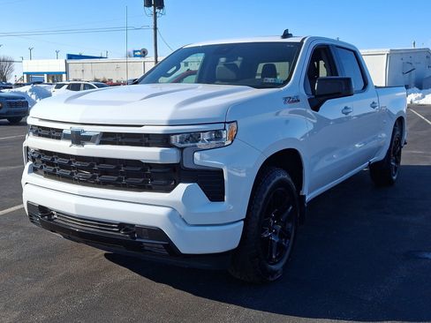 Used 2024 Chevrolet Silverado 1500 RST w/ Convenience Package II image 3