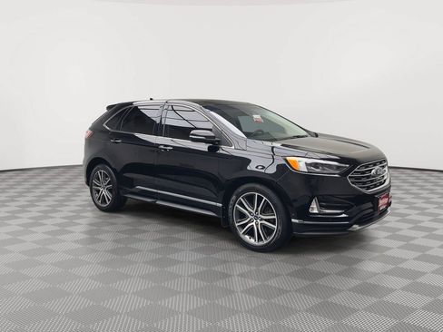 Used 2019 Ford Edge Titanium w/ Equipment Group 301A AWD/4WD image 39