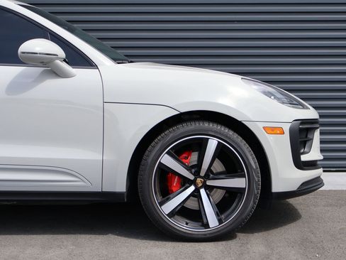 Used 2024 Porsche Macan S image 11