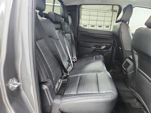 New 2025 Ford Ranger Lariat w/ FX4 Off-Road Package image 38