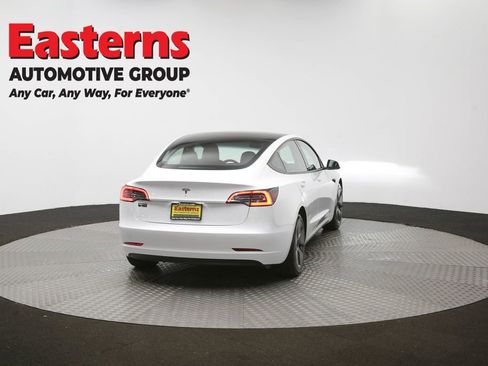 Used 2022 Tesla Model 3 Standard Range image 34