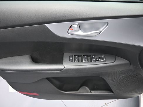 Used 2023 Kia Forte LXS FWD image 22