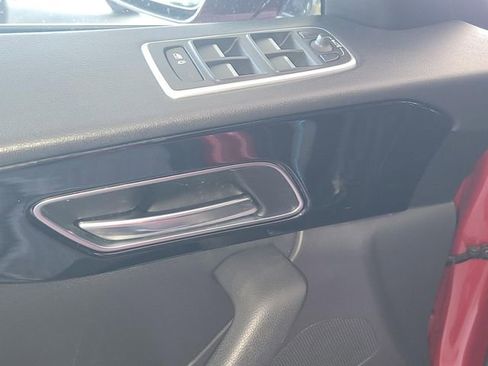 Used 2019 Jaguar F-PACE Prestige image 7