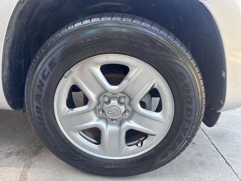 Used 2010 Toyota RAV4 2WD image 25