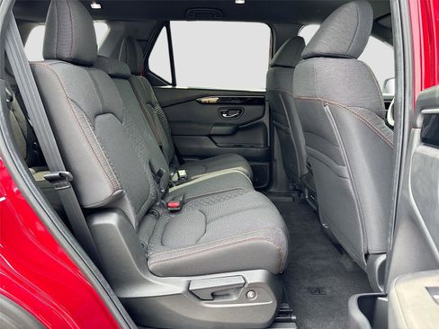 Certified 2025 Honda Pilot Sport image 31