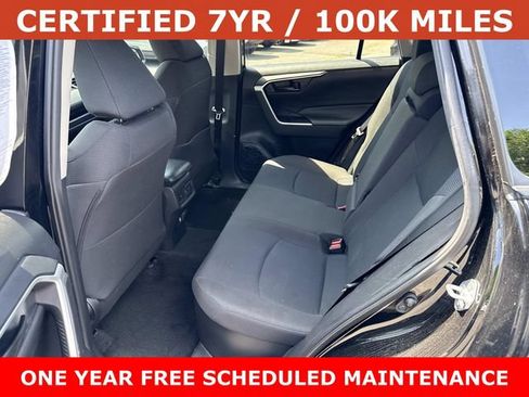 Used 2021 Toyota RAV4 LE AWD/4WD image 16
