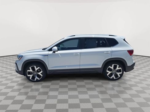 Used 2023 Volkswagen Taos SEL AWD/4WD image 15