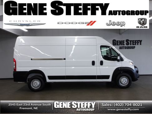 Used 2024 RAM ProMaster 2500 w/ Convenience Group FWD image 1