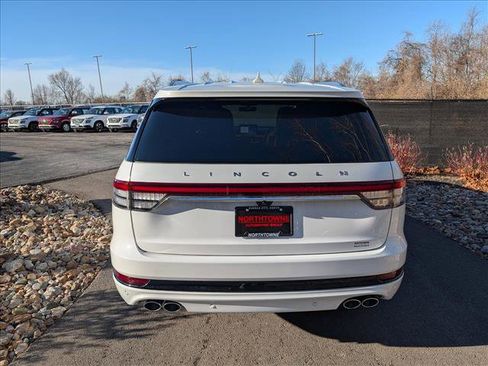 Used 2023 Lincoln Aviator Grand Touring w/ Equipment Group 301A image 4