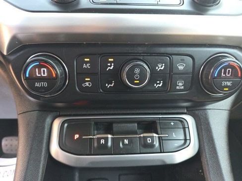 Used 2021 GMC Acadia SLE FWD image 28