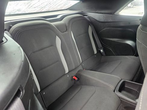 Used 2019 Chevrolet Camaro LT RWD image 13