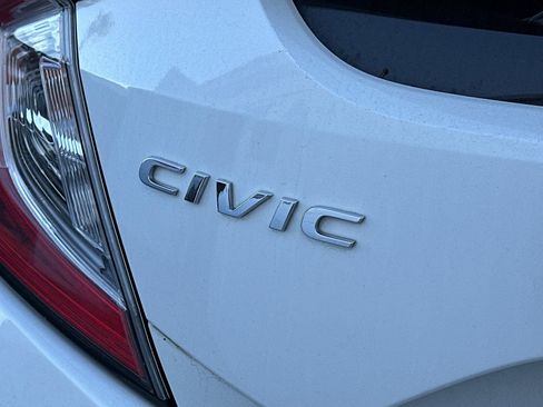 Used 2019 Honda Civic EX image 9