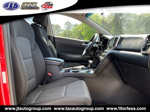 Used 2020 Kia Sportage LX AWD/4WD image 10