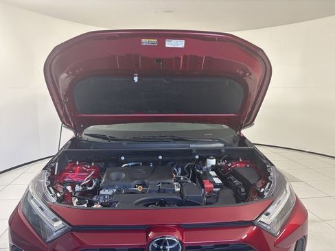 Used 2024 Toyota RAV4 XLE w/ Convenience Package image 11