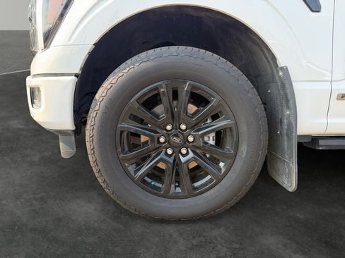 Used 2025 Ford F150 Platinum AWD/4WD image 4