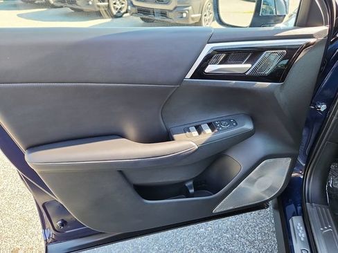 Used 2023 Mitsubishi Outlander SE AWD/4WD image 12