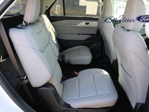 New 2026 Ford Explorer Active w/ Active Comfort Package image 8