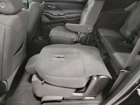 Certified 2023 Chevrolet Traverse LT w/ LPO, Floor Liner Package image 24