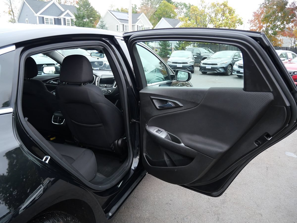 Used 2023 Chevrolet Malibu LT FWD image 30